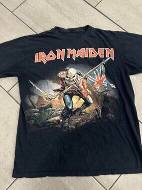 Vintage British Soldier Skeleton Graphic T-shirt - Retro Rock Style